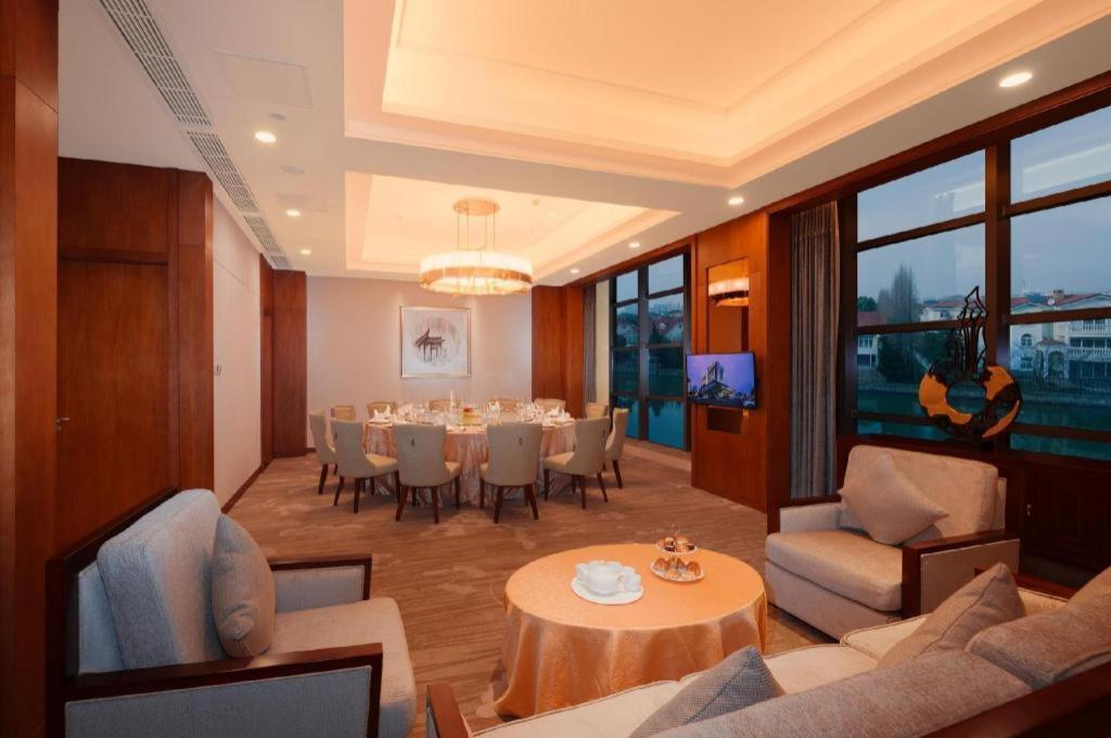 Shuguang International Hotel Kunshan 昆山 エクステリア 写真